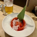 Daisan Torihachi - 冷やしトマト　よーく冷やしてあり盛り付けがベネ