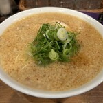 Ichizu - ラーメン ¥850（価格は訪問時）