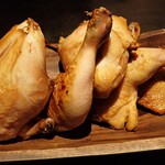 Maison de Fujii - 火入れして休ませてる丸鶏