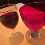 Sutorobaya - 2014.02 水は、特有の赤いグラスに入れてくれます