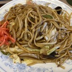 ぎょうざの満洲 - 麺モチモチ食感、野菜たっぷりソース焼きそば