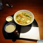 中国料理 伊万里 - 海鮮餡かけ塩湯麺