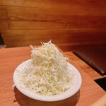 Tachikawa Horumon - 山盛りキャベツ