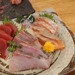 Koshitsu Izakaya Kiwamiya - 朝どれ鮮魚のお造り