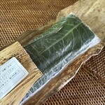 石田魚店 - 春限定の桜鯖寿司