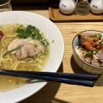 塩らー麺 本丸亭 - 