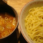 つけ麺屋 やすべえ - やはり辛味つけ麺　大盛り　あつもり