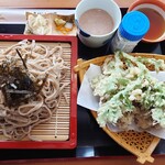 もみの木 - 舞茸天とくるみ蕎麦2,000円