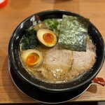 濃厚豚骨醤油ラーメン ブタシャモジ 新潟駅前店 - 