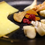 ワイン食堂トランク イタリアゴハン - チーズ盛合せ