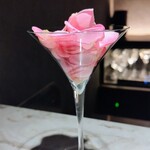 Chocolaterie&Bar ROND-POINT by Hirofumi Tanakamaru - ■薔薇香る苺のパフェ(2024.4月)