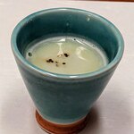 北新地しゃぶしゃぶすき焼き きらく - 来店時の季節のすりながし(コース料理 翡翠~かわせみ~コース)