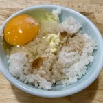 Menya Kamiyagura - やみつき卵かけご飯(¥220)