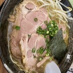 伊達屋 - 赤みそラーメンチャーシュートッピング