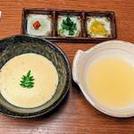 北新地しゃぶしゃぶすき焼き きらく - 霜降り黒毛和牛サーロインのタレと薬味(コース料理 翡翠~かわせみ~コース)