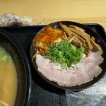 ラーメン横綱 - 横綱四種盛　(チャーシュー、キムチ、メンマ、ネギ)¥300