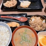 Yoshinoya - 