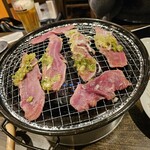 ホルモン焼肉 縁 - 