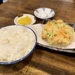 太田屋 - 御飯、えびと小柱のかき揚げ