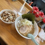 ラーメン 三太 - 