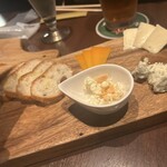 PUBLIC HOUSE CRAFT BEER＆DINING - チーズ