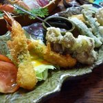 料理民宿ないとう - 天ぷらとフライの盛り合わせ