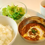 スティレ リベロ - ランチタイム限定カレープレートです。こだわりの見える味です。