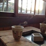 長谷園 - 陶器付きコーヒーと天板が陶器で出来ているテーブル（2012.11.25）