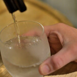 Misoto Sakanato Jummaishu Minori - 当店名物の『生日本酒サーバー』で、汲みたての日本酒をお楽しみください！