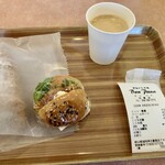 石釜パン工房 Bon Pana - ビッツ・唐揚
クリーム・ホーン