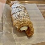 石釜パン工房 Bon Pana - クリーム・ホーン