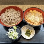 Nadai Fujisoba - カツ丼セット