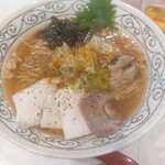 みなとや - 柚子胡椒と黒胡椒、一味を適量入れていただきます(^^)