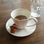 キッチン ブルー グローブ - 最後はホワイトコーヒーにします