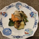 今石飯店 涼華 - 本鮑と甲烏賊のガーリック炒め