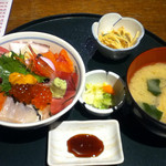 無炉爛 - 特製北海丼+大漁丼