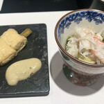 Yokohama Minato Mirai Manyou Kurabu Raguju Ari-Ru-Mu - 左【前菜】太巻き湯葉の揚げびたし。右　【小鉢】ズワイ蟹と筍・芹お浸し。　