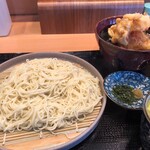 麺屋 鶏ノ湯 - 鶏ザル880円税込熱盛でお願いしました。