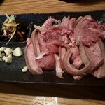 Yagiryourisakae - 山羊刺身　1,800円