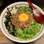 麺屋やまひで - 台湾まぜそば（大盛り）追い飯付き1020円。下からまぜてから食します。ピリ辛が旨し。美味しい一杯でした。