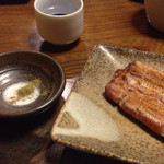 甲子屋 - 白焼きには塩と山椒をミックスして頂きました 旨い！