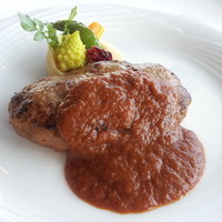 東京會舘 銀座スカイラウンジ - 飛騨牛ハンバーグ