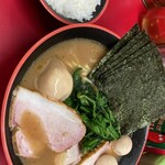 横濱家系ラーメン 勝鬨家 - 