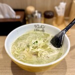 Ramen Unari - ラーメン海鳴　ラーメンジェノバ（950円）