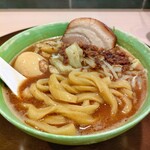 手打麺祭 かめ囲 - うま～いスープをたっぷり吸ってる極太麺