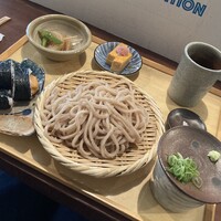 自家製粉石臼挽きうどん 青空blue 本店 - 