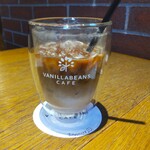 バニラビーンズ みなとみらい本店 - アイスカフェラテ