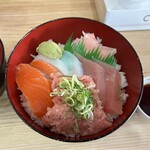 海鮮丼専門店 丼丸 - 海鮮丼