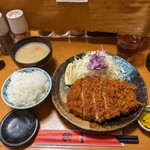 Tonkatsu Aoki - 特ロースかつ定食(300g)：2100円