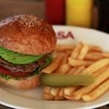 GRILL BURGER CLUB SASA - 料理写真:1番人気のアボカドバーガー